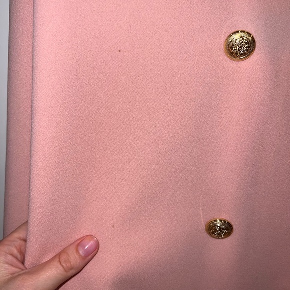 Pretty Little Thing petite dusky pink gold button blazer dress - Picture 5 of 6